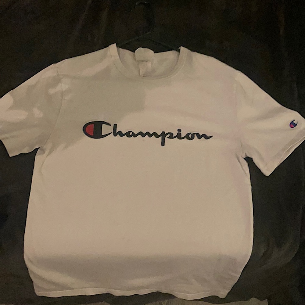 White Champion T-shirt -size: small